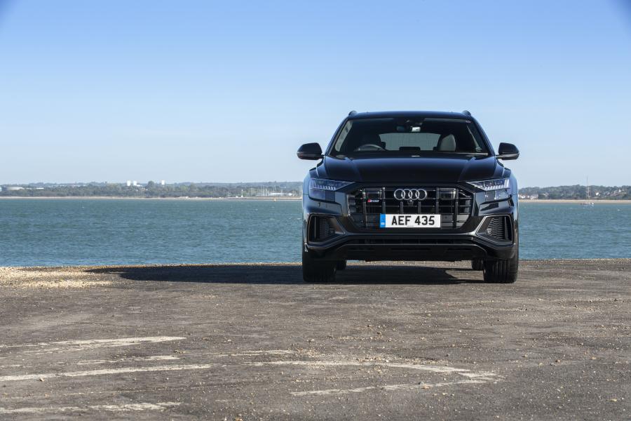  Audi SQ8 TDI 2019 года  (UK) (фото 19 из 40)